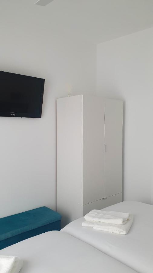 Tres Torres Apartamento Turistico Almoharin 外观 照片
